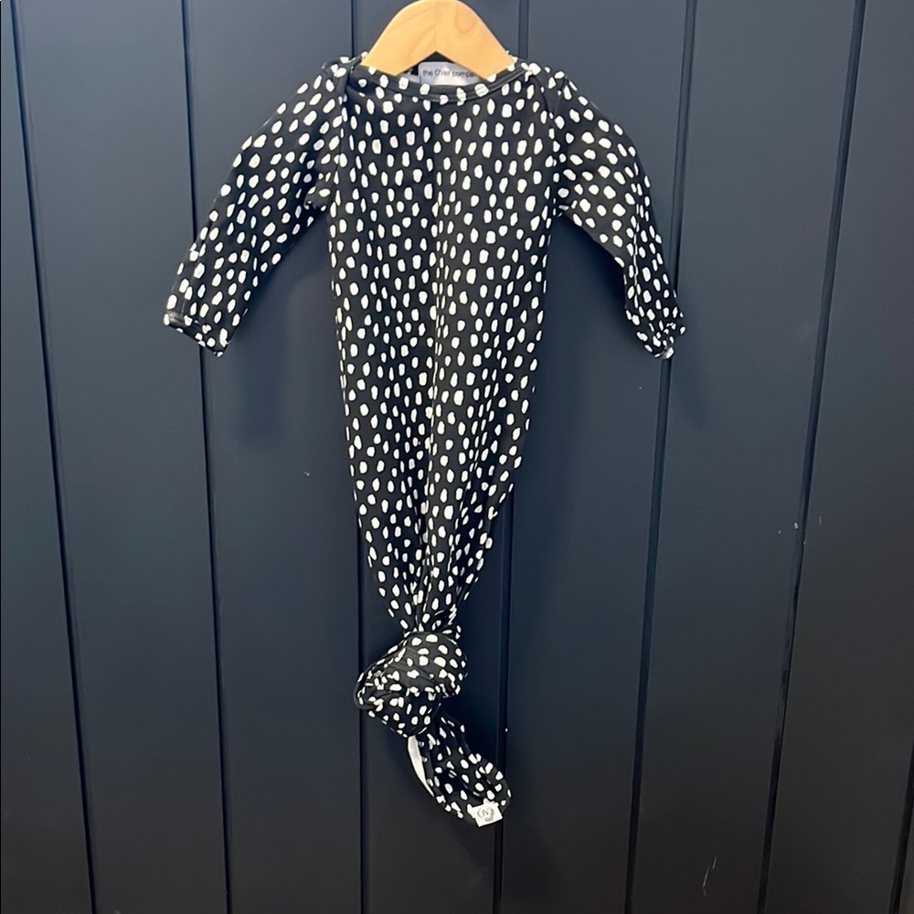 Over Company Black and White Polka Dot Baby Nodo